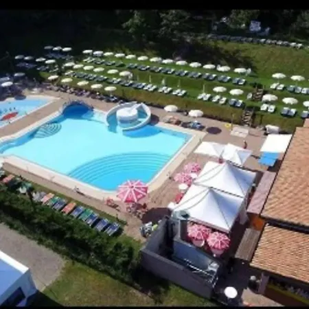 Charme Nel Borgo - Maria Corniglio